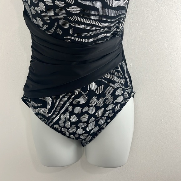 Magicsuit Black and White One-Piece Suit - Picture 2 of 10